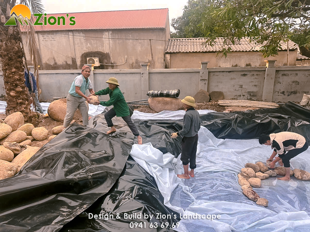 Thi công hồ cá koi bằng phương pháp trải bạt HDPE